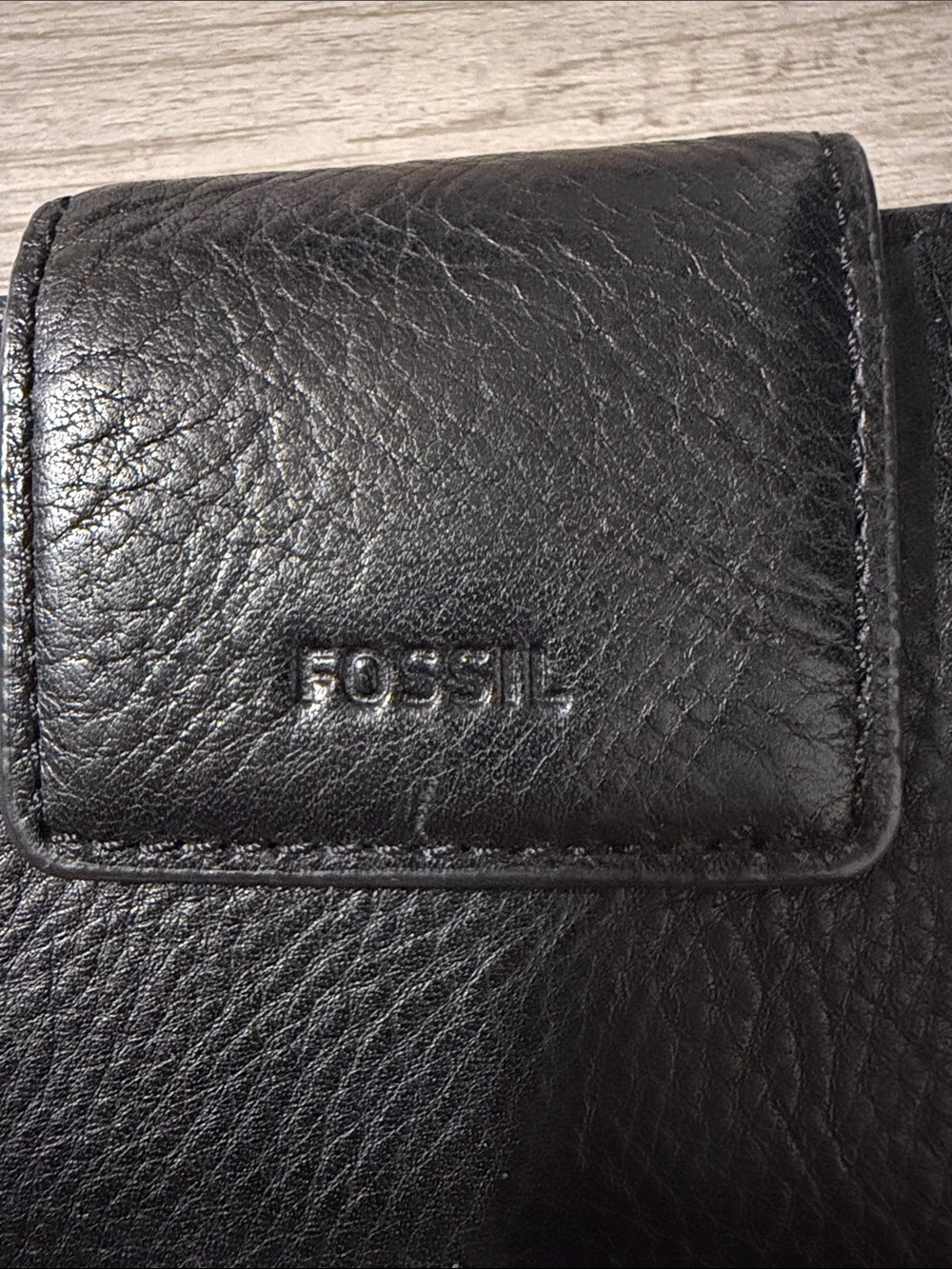 Women’s black fossil wallet 🖤 - Picture 2 of 5